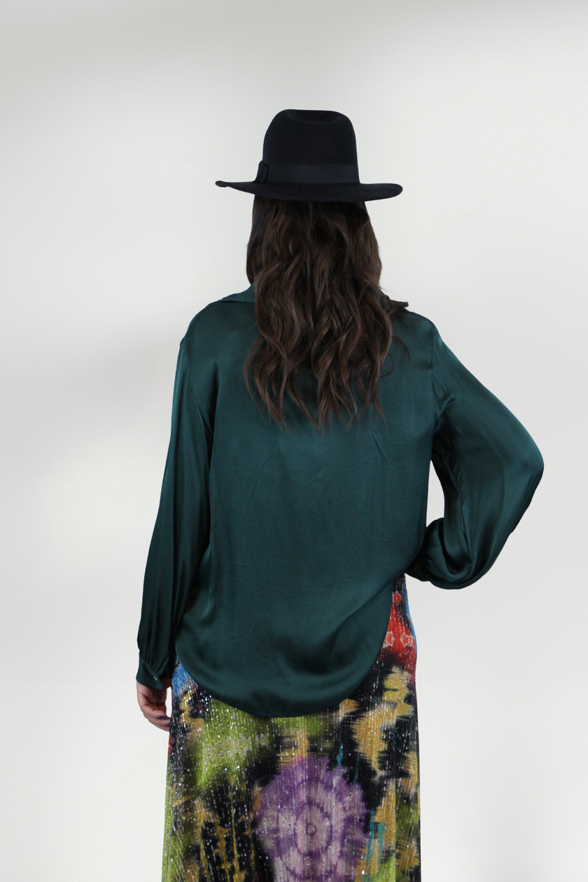 JENNY SILKY V-NECK BLOUSE