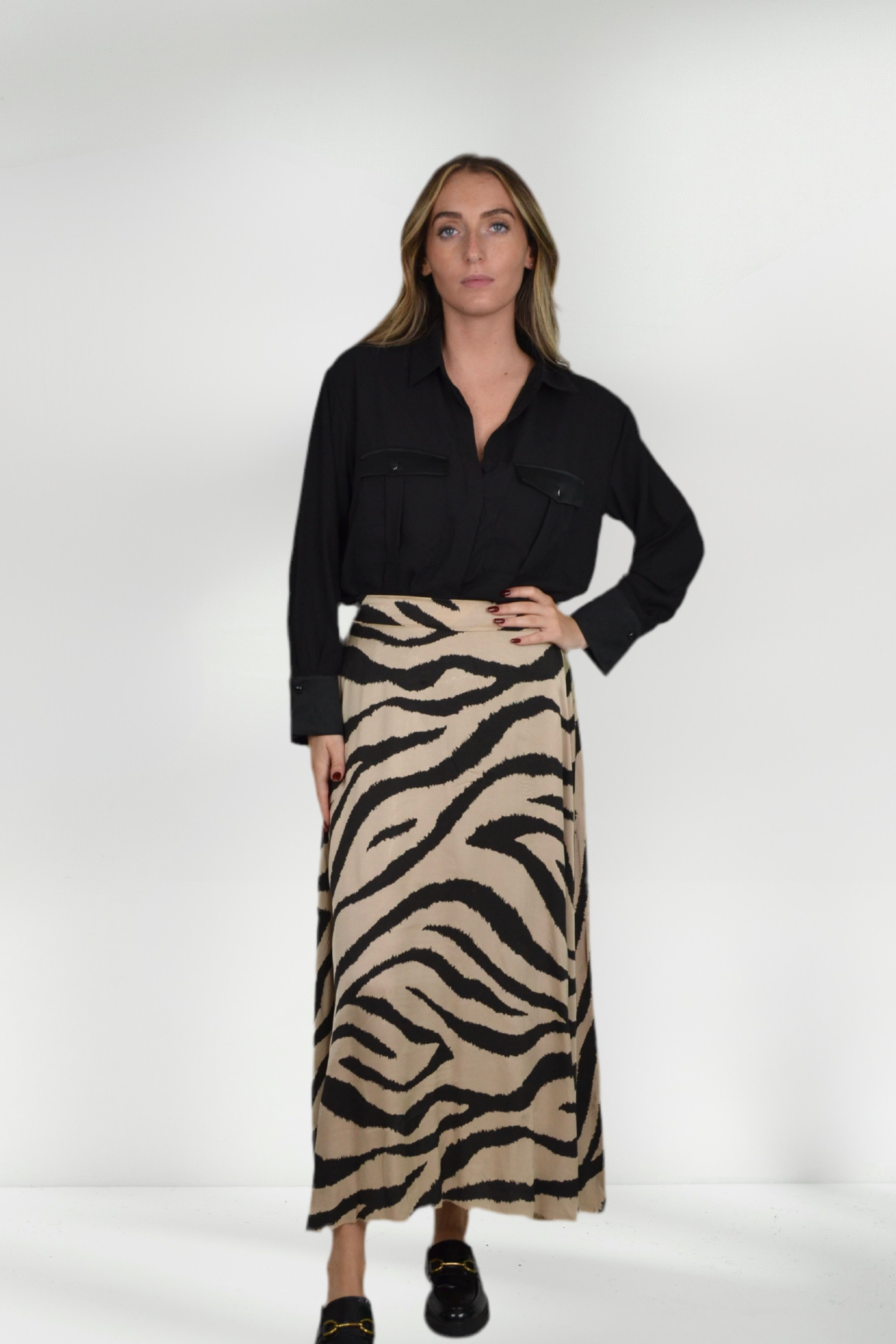 AMBRE BLACK SHIRT WITH CHEST POCKETS