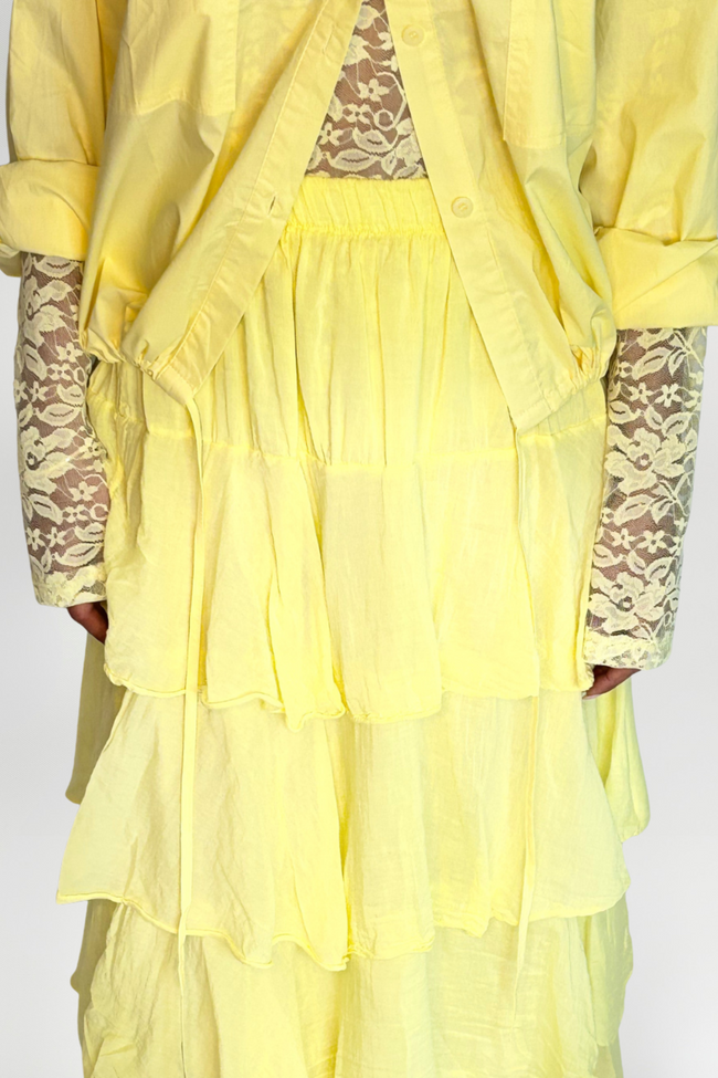 SELENA YELLOW FLORAL LACE TOP