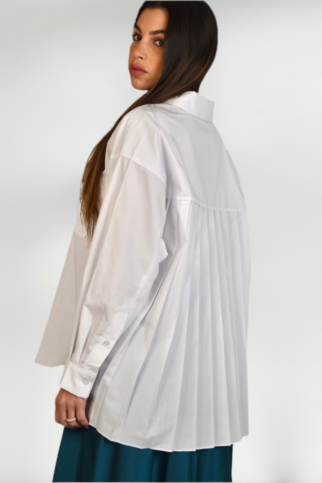SANDY WHITE SHIRT WITH PLEATED BACK DETAIL