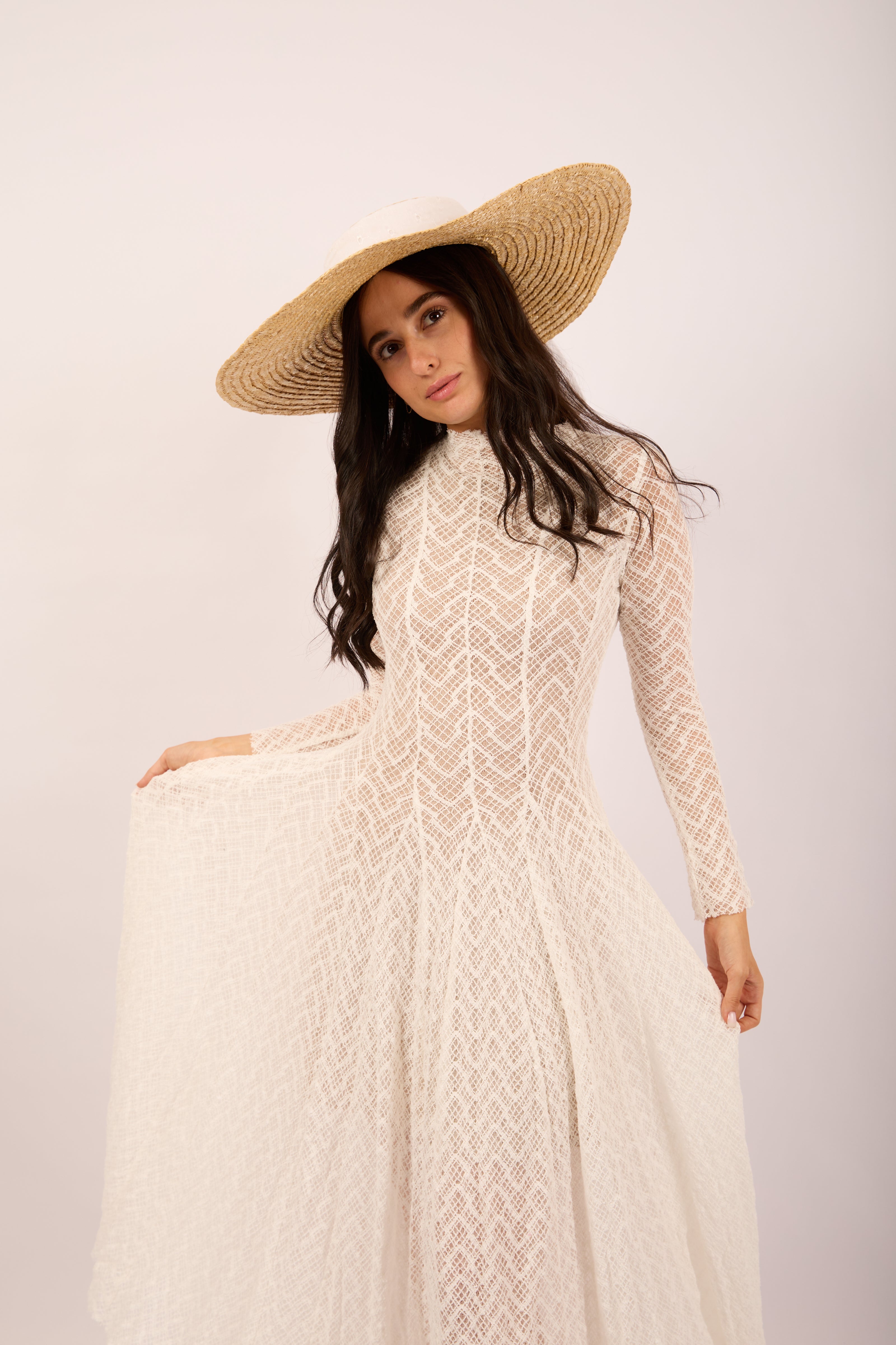 Luna Lace Maxi Dress – White