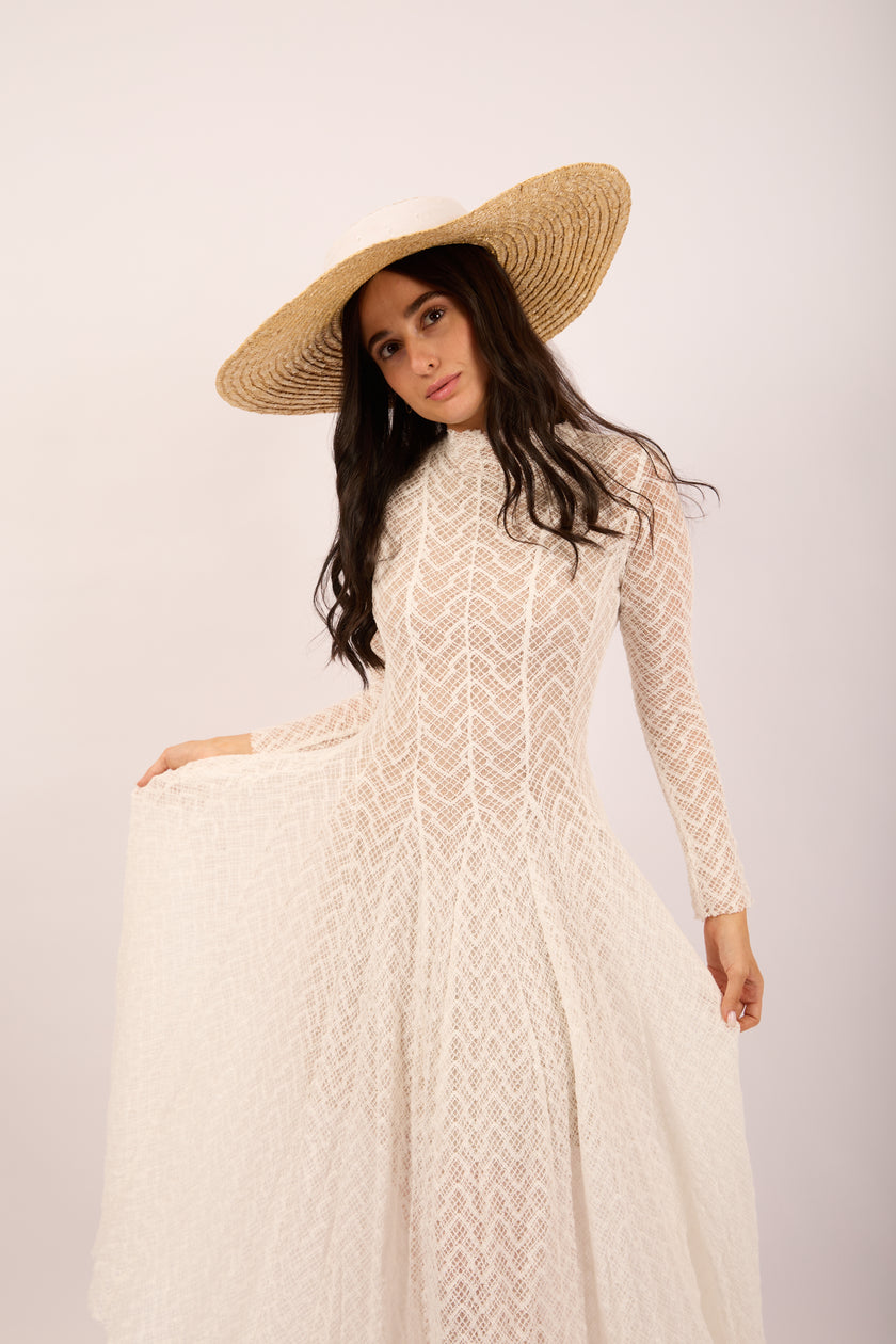 Luna Lace Maxi Dress – White