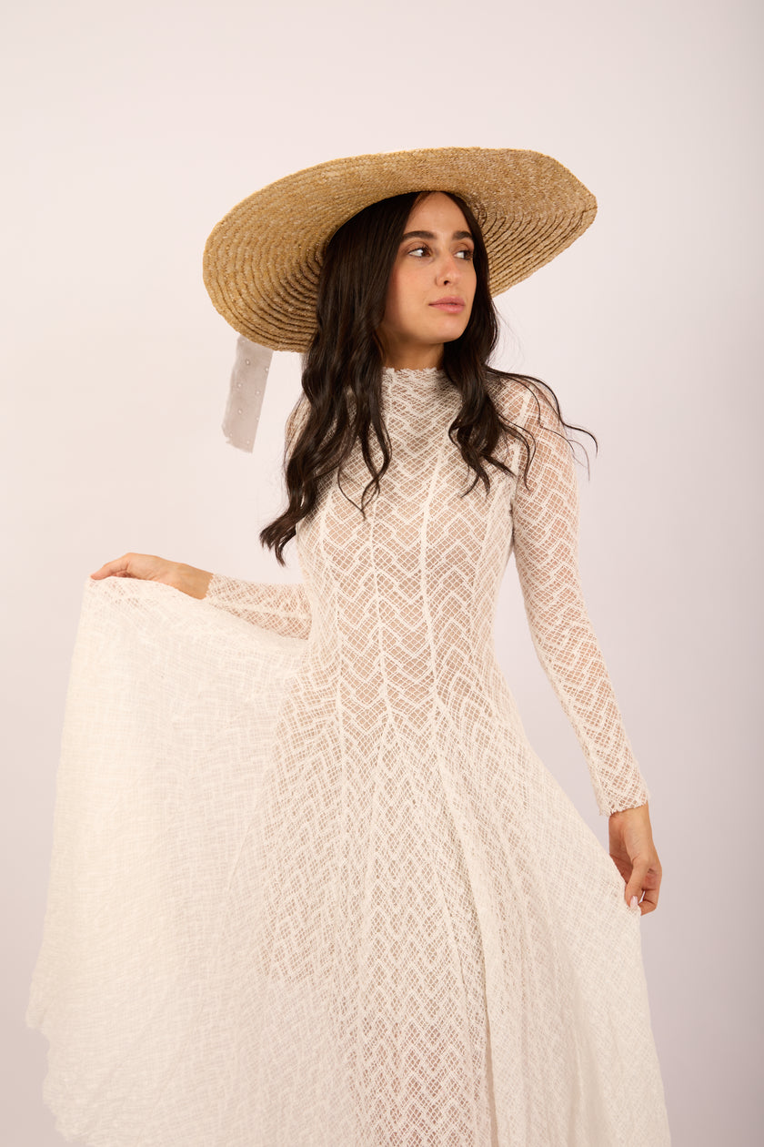 Luna Lace Maxi Dress – White