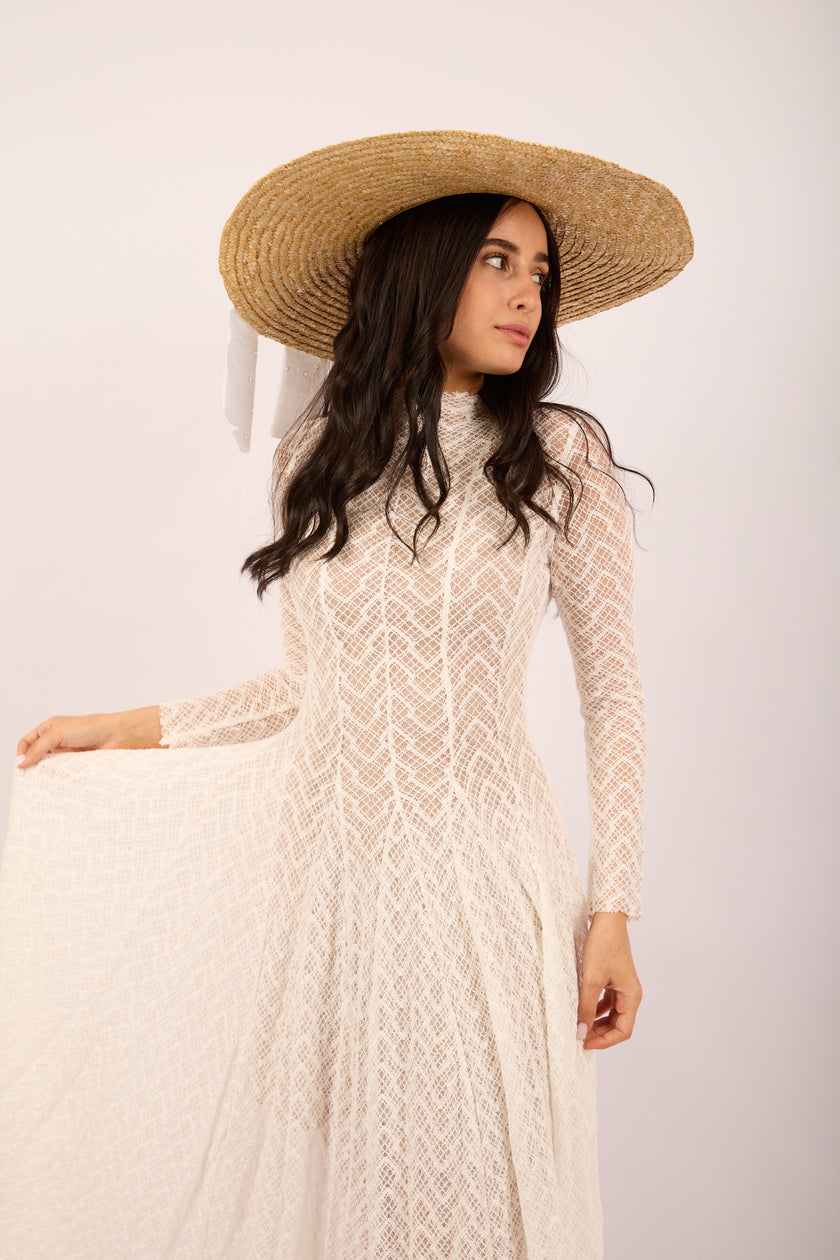 Luna Lace Maxi Dress – White