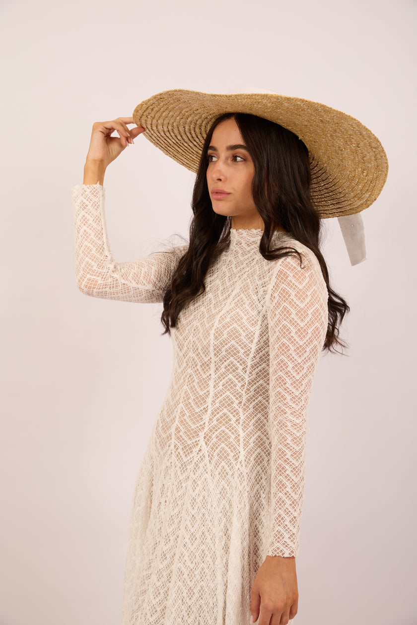 Luna Lace Maxi Dress – White