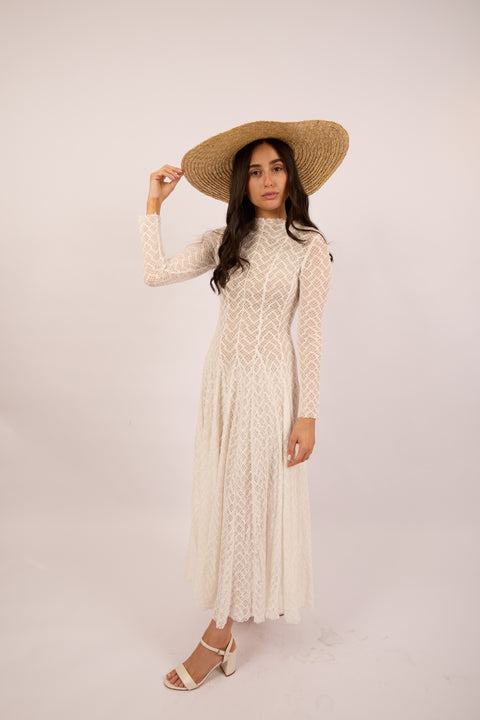 Luna Lace Maxi Dress – White