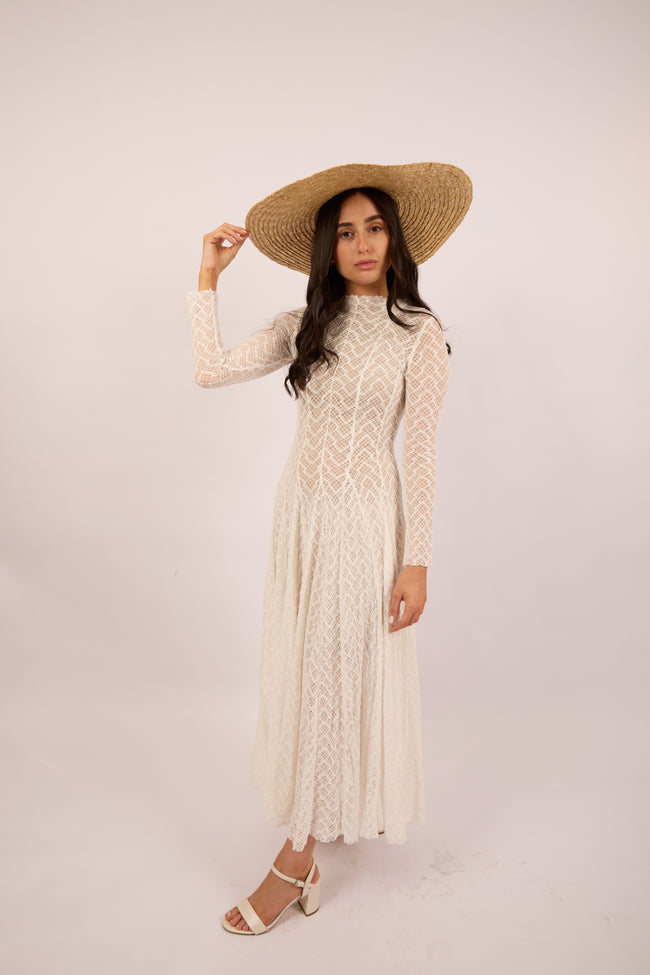 Luna Lace Maxi Dress – White