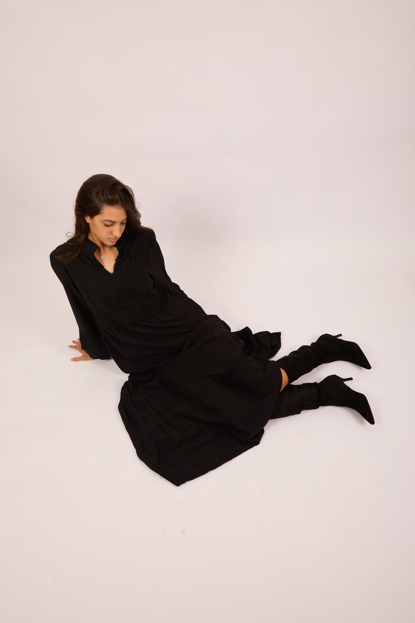 Noor Embroidered Maxi Dress – Black/Beige