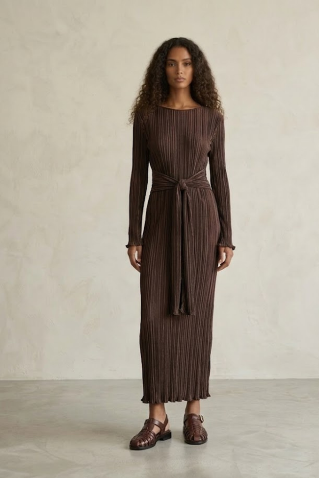 Vaina Pleated Maxi Dress with Tie-Waist