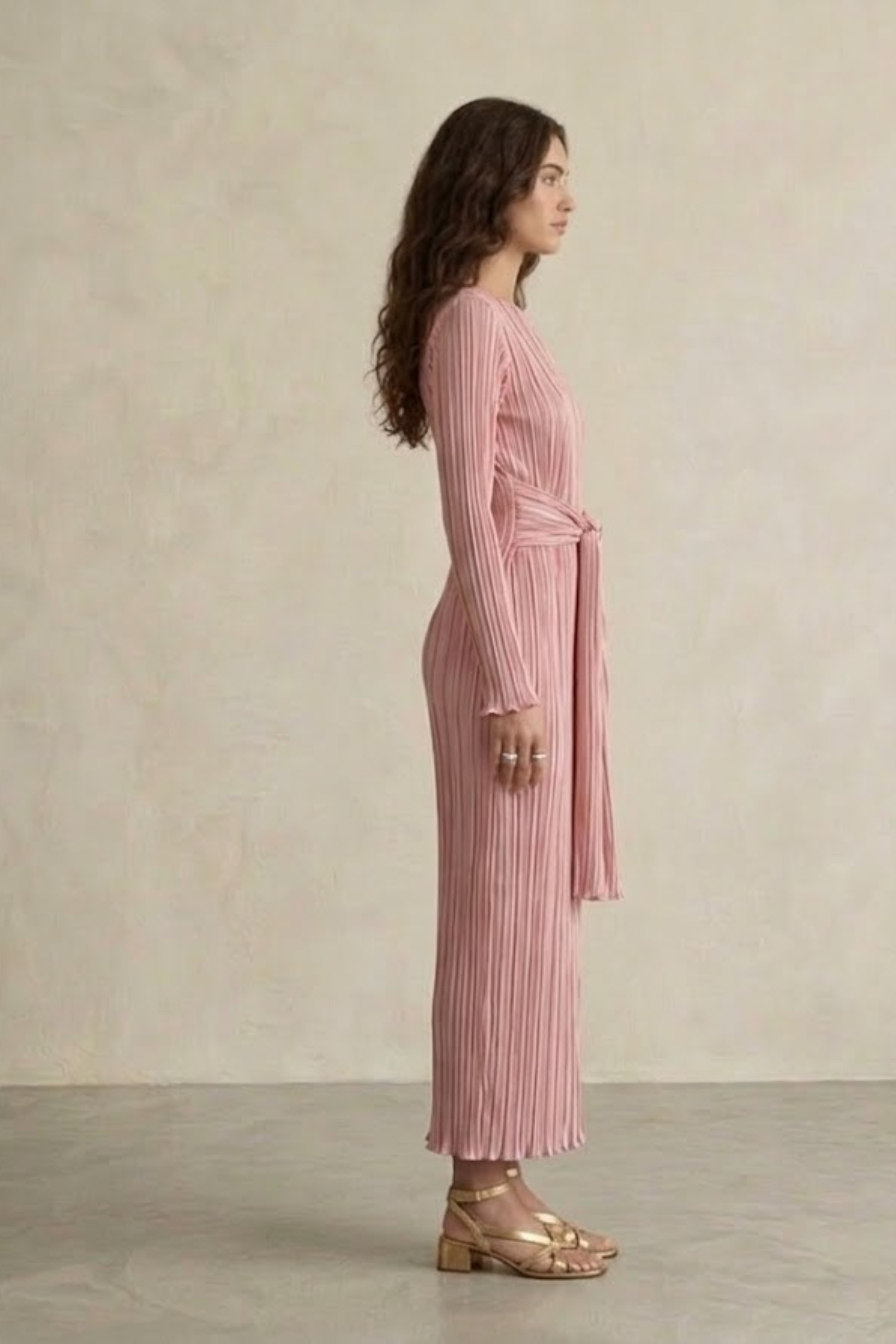 Vaina Pleated Maxi Dress with Tie-Waist