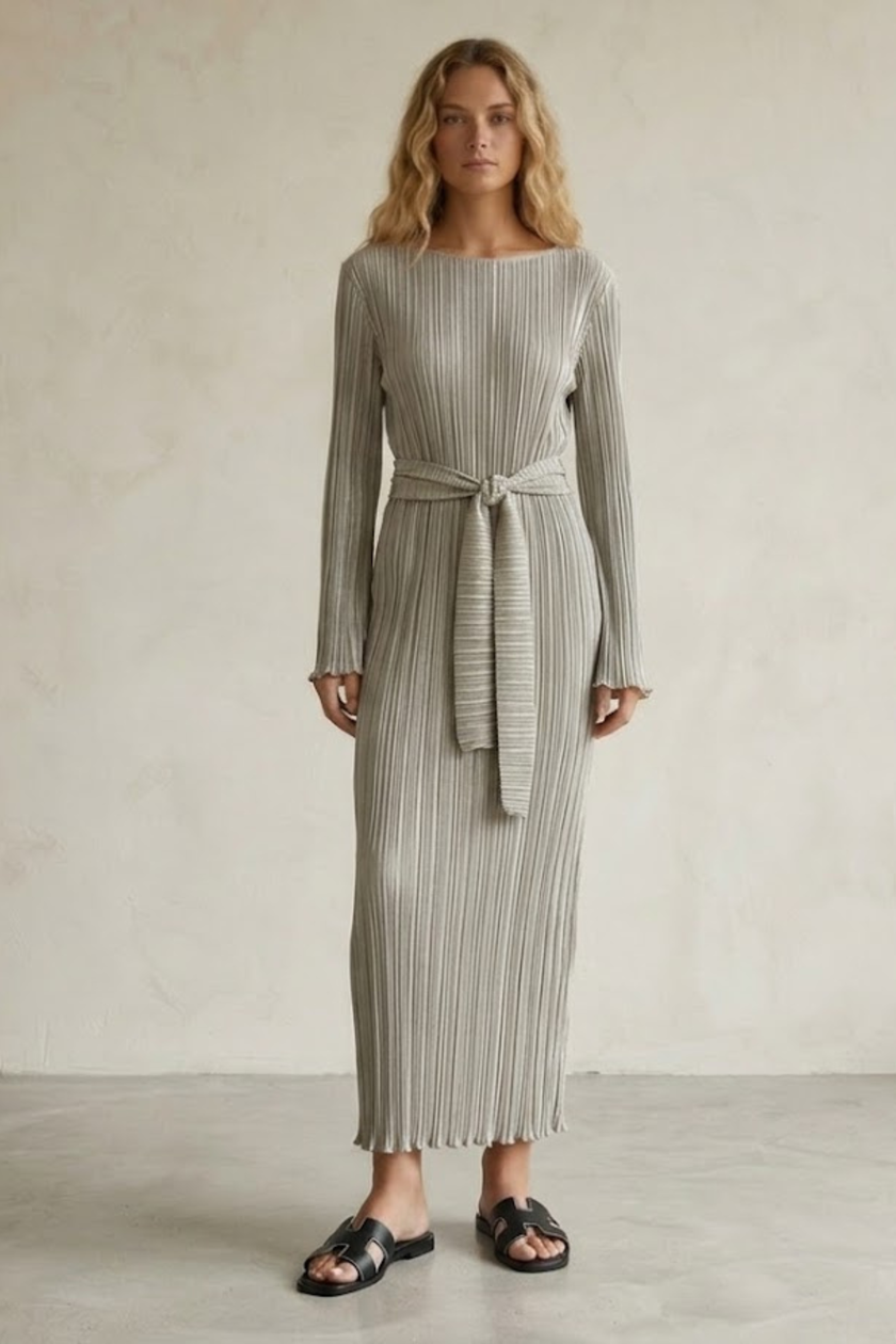 Vaina Pleated Maxi Dress with Tie-Waist