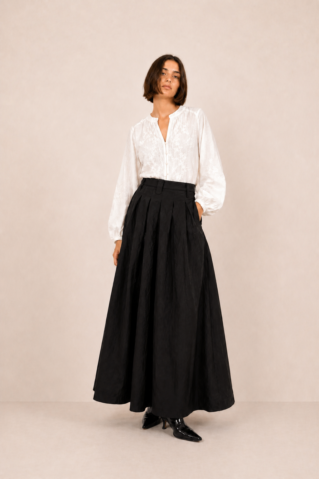 Sophia Pleated Maxi Skirt – Black