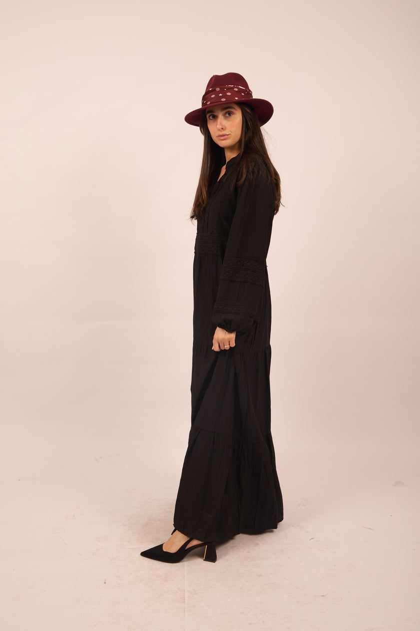 Noor Embroidered Maxi Dress – Black/Beige