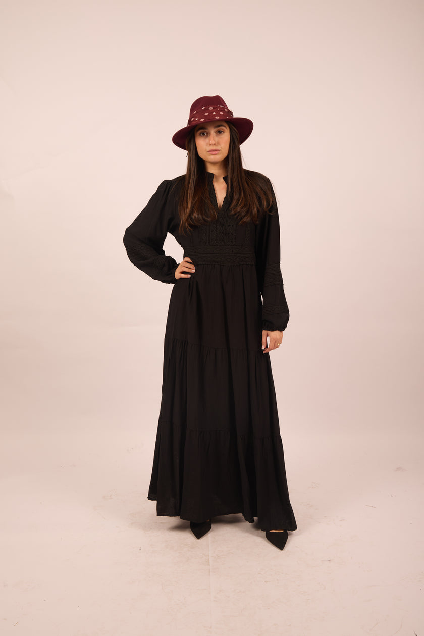 Noor Embroidered Maxi Dress – Black/Beige